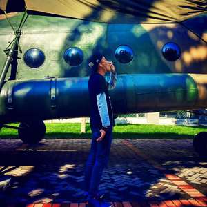 人乳宴掀衣喂乳h
